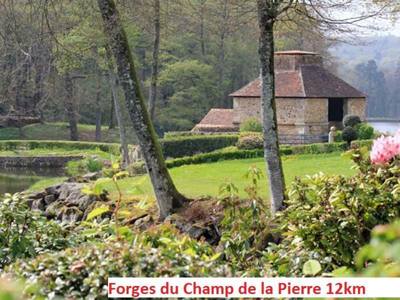 Bed and Breakfast Haras de La Croix d'Argent Saint-Sauveur-de-Carrouges Exterior foto