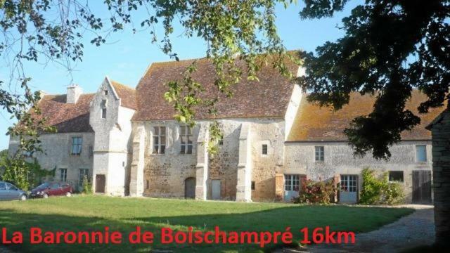 Bed and Breakfast Haras de La Croix d'Argent Saint-Sauveur-de-Carrouges Exterior foto